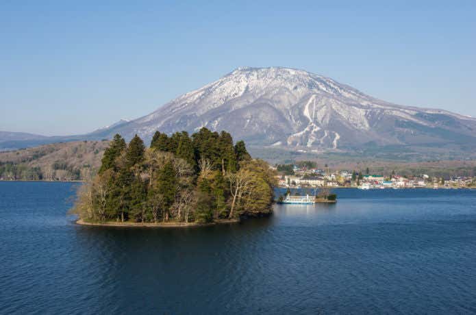 黒姫山 野尻湖 雪渓
