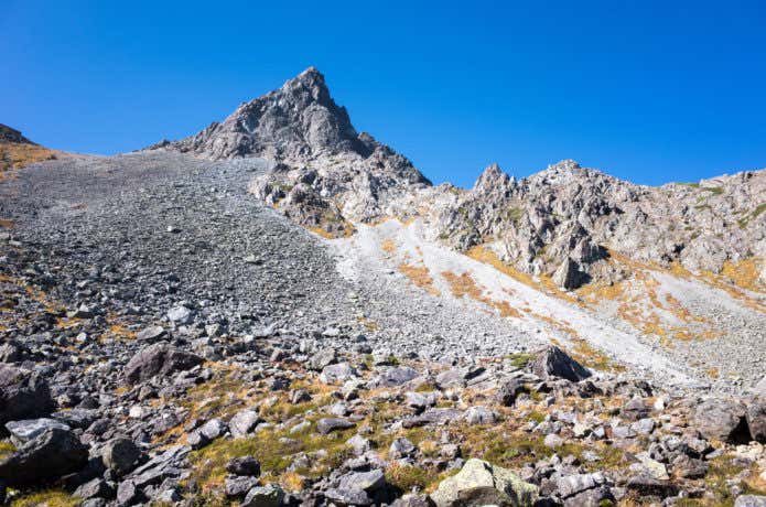 石の登山道