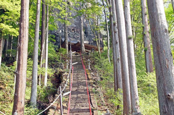 中之嶽神社　石段