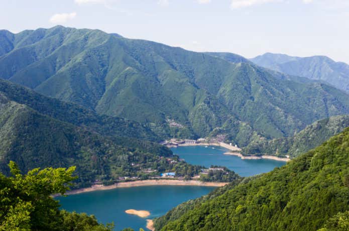 奥多摩湖畔