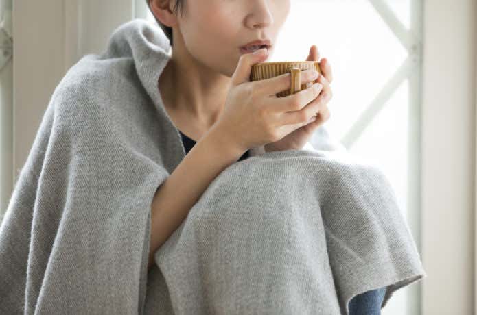 リラックスする女性