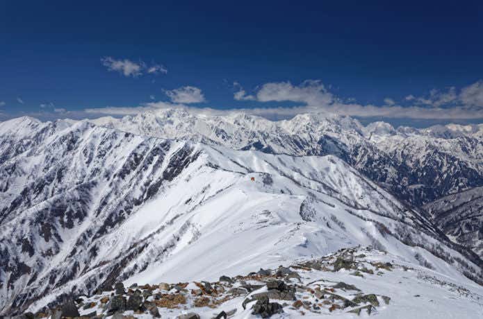 美しい雪山のイメージ