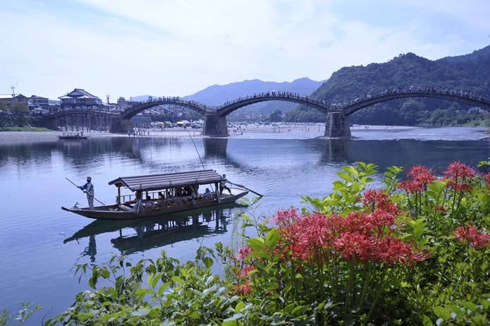 錦帯橋　川渡り
