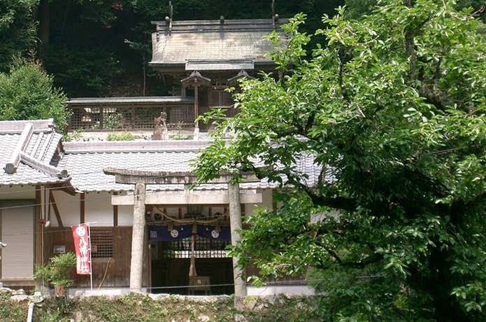 流石八幡神社
