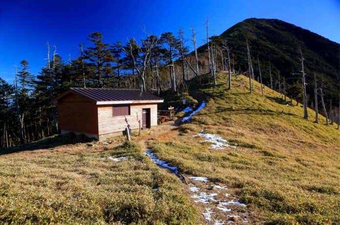 破風山避難小屋