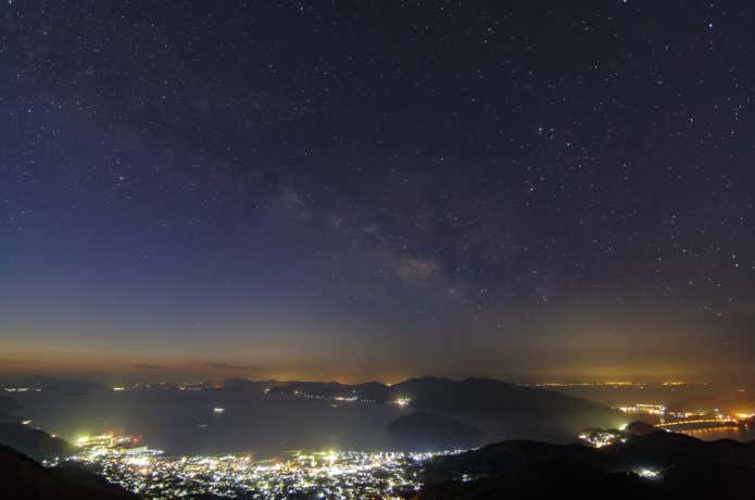 野呂山キャンプ場の先にある展望台　夜景