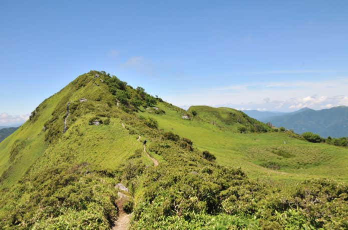 三嶺　山頂への稜線