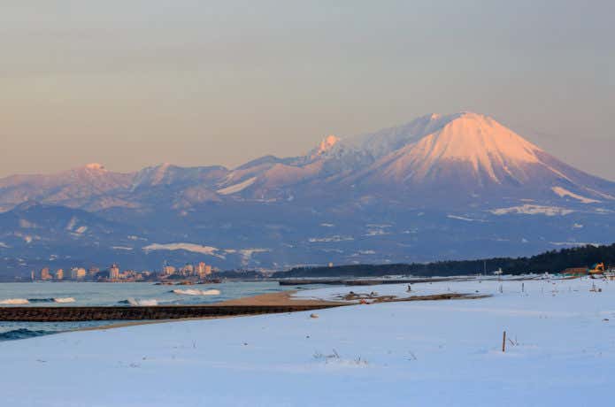 弓ヶ浜展望台から望む大山