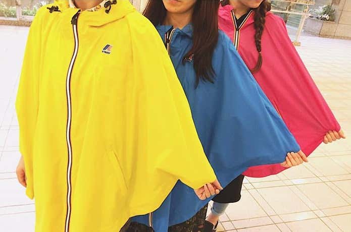 カラフルなレインウェア