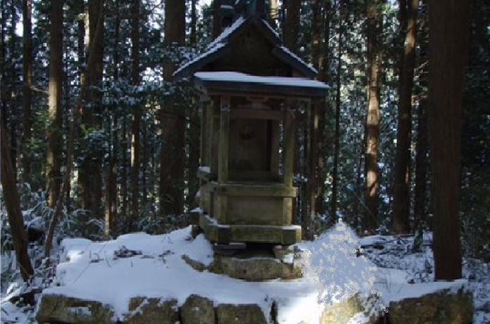 神福山山頂の祠