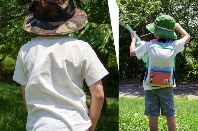 チャムスのハットとリュックを装着した子供