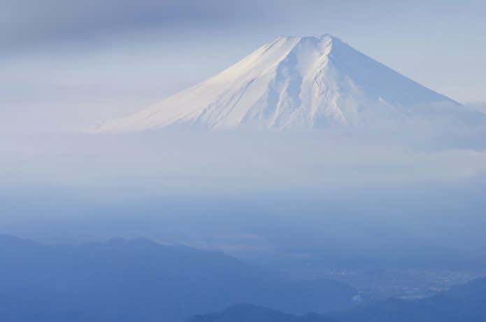 三頭山から見る富士山