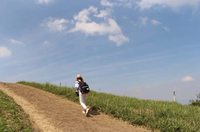 葛城山登山する人