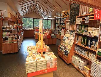 上高地バスターミナルにある上高地食堂の売店