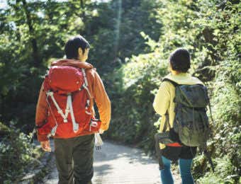 登山者の後姿