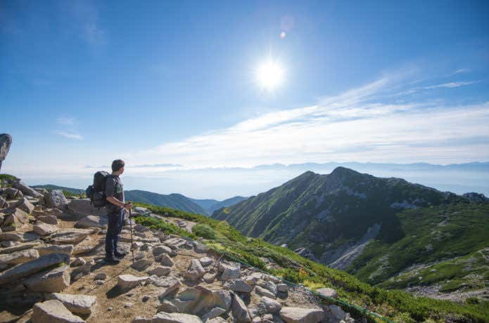 夏の登山の服装