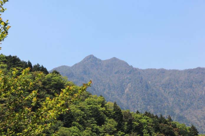 初夏の祖母山