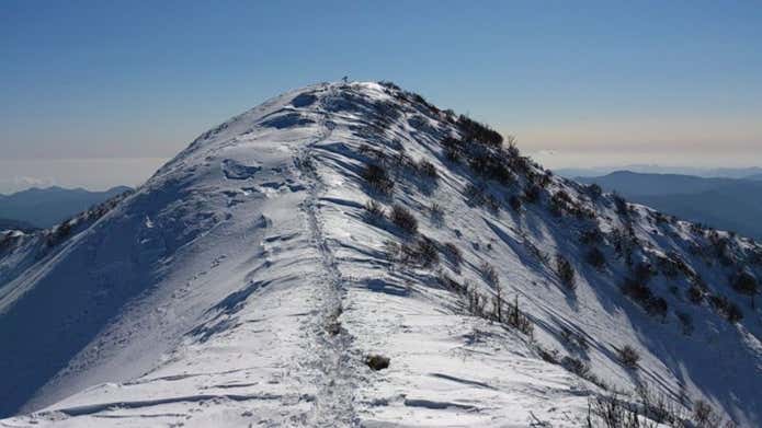 剣山 積雪期の稜線