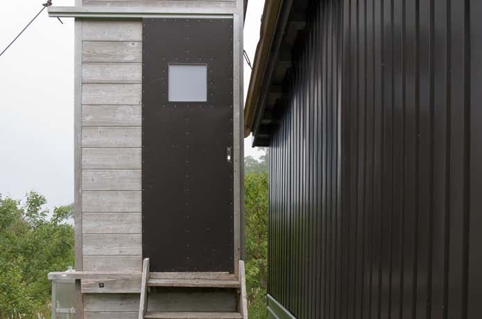 避難小屋のトイレ