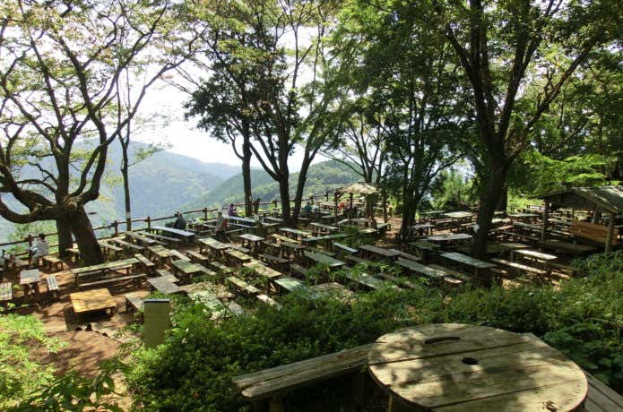 景信山の休憩スポット