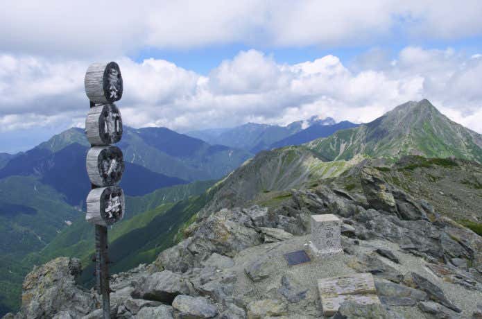 間ノ岳山頂