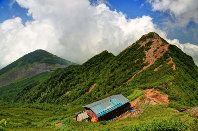 権現岳から権現小屋とギボシ・編笠山