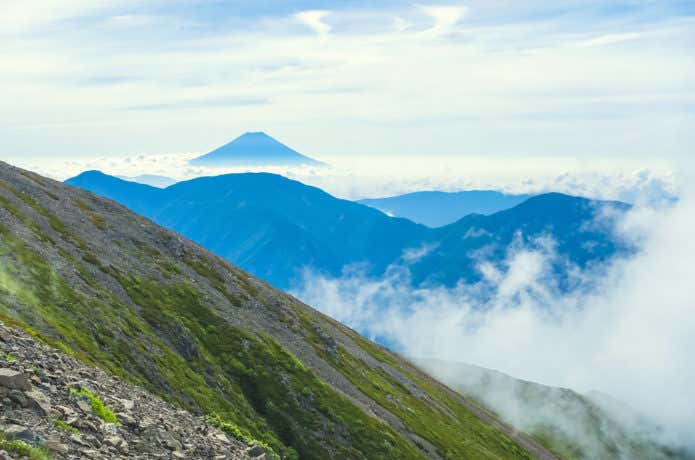 稜線からみる富士山