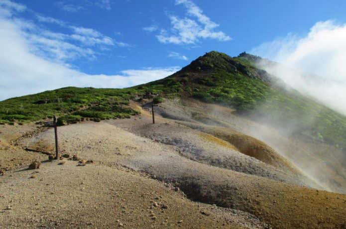 硫黄岳｜迫力の火口と八ヶ岳の大展望！初心者にもおすすめ登山コース