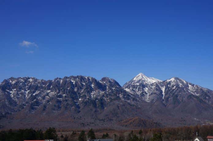 戸隠連峰の中でひときわ目だつ高妻山
