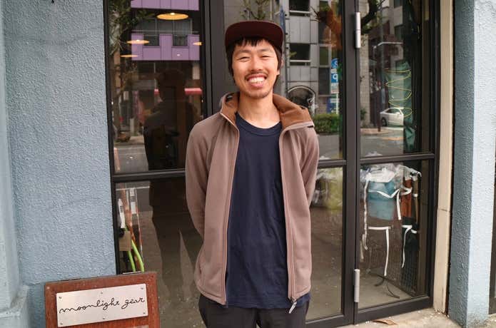 ウルトラライトスタイルの魅力を語るムーンライトギア服部さん