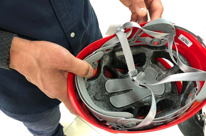 ヘルメットの内部パッド