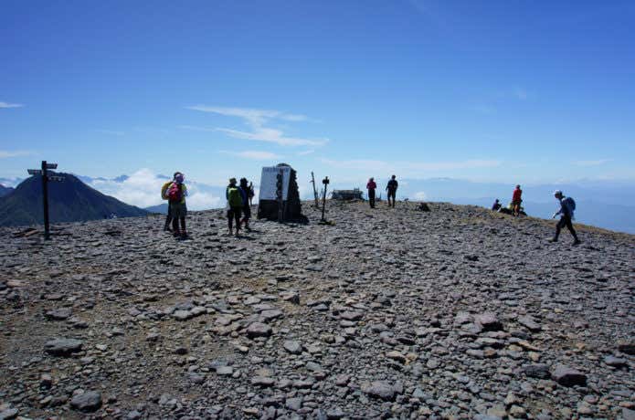 硫黄岳山頂