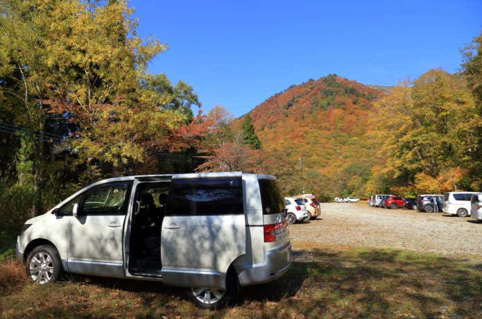 登山口の駐車場