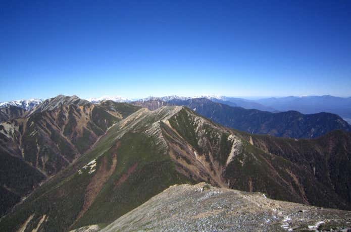 甲斐駒ヶ岳の稜線