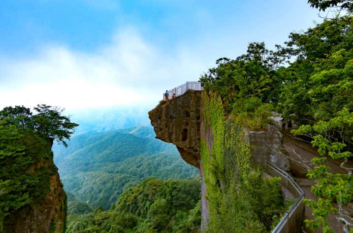 千葉の鋸山の地獄のぞき