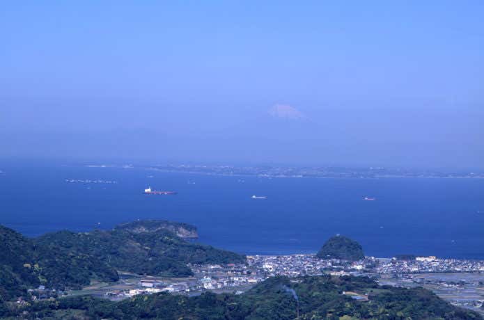 千葉の富山から見た東京湾と富士山