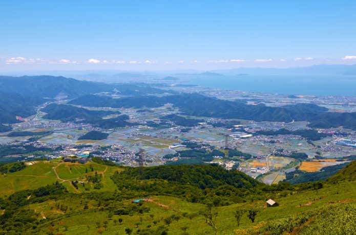 伊吹山から見る琵琶湖の画像