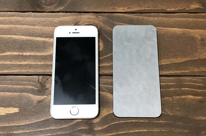シラモトテッパンiPhone5サイズ