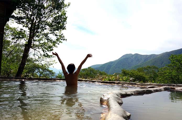 三斗小屋温泉 煙草屋旅館 温泉露天風呂
