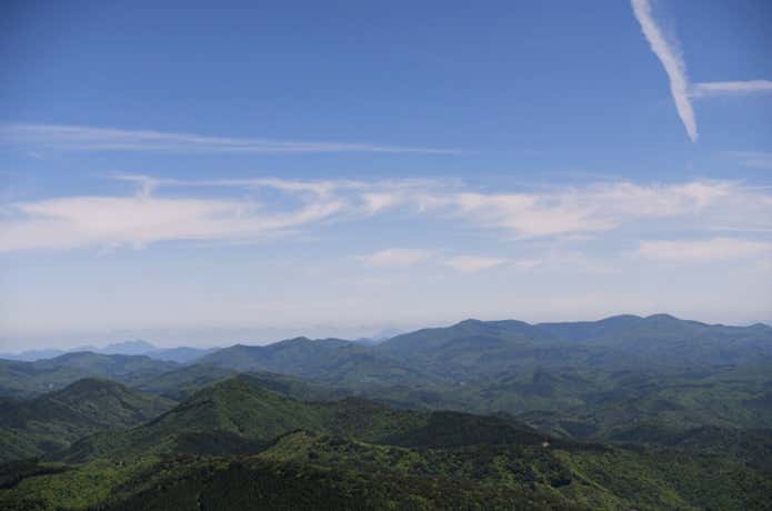 深入山