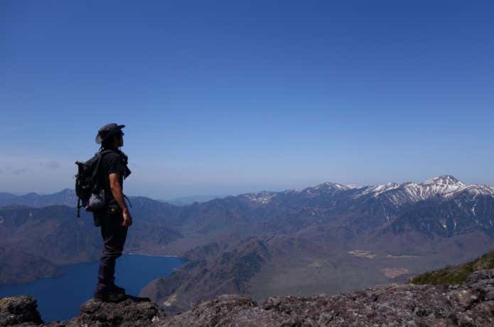 男体山