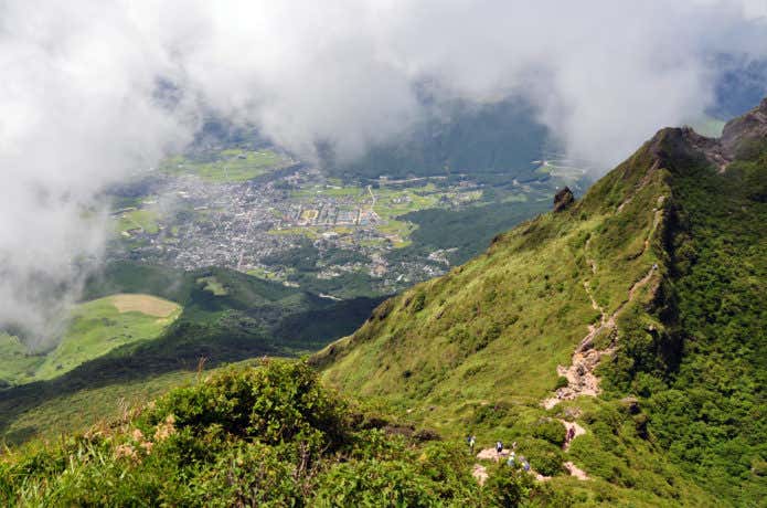 由布岳山頂からの眺め