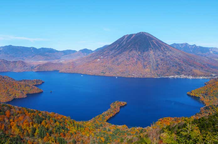 男体山
