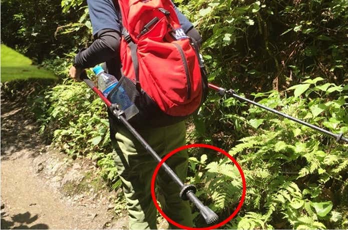 危険行為　ストックの持ち方