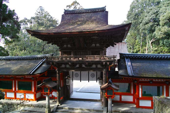 奈良　山　石上神宮楼門