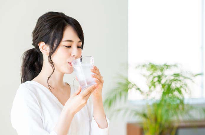 登山　日焼け　水分補給