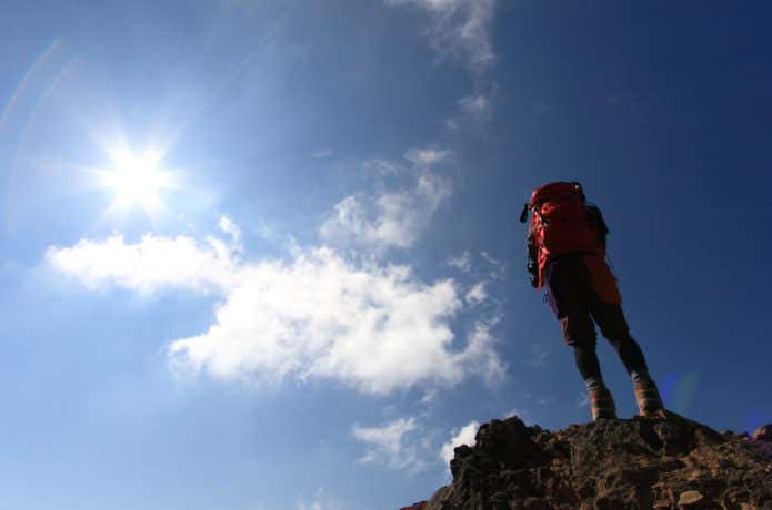 登山者と太陽