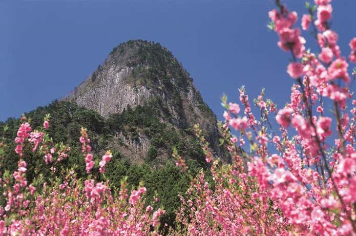 鎧岳