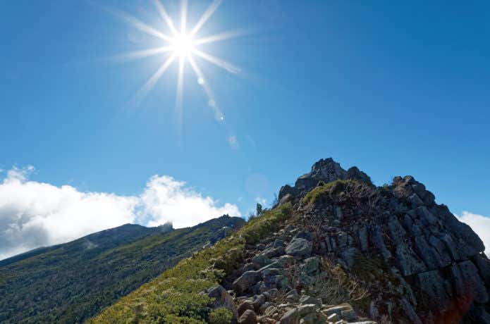 日差し　山