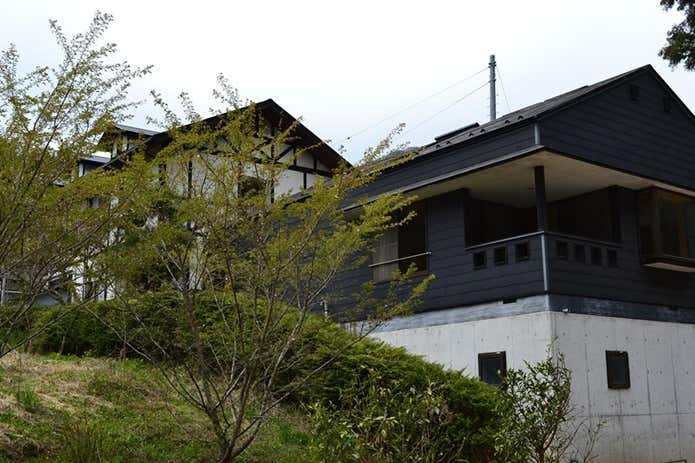 奥多摩 鳩ノ巣の山荘とカフェ 山鳩